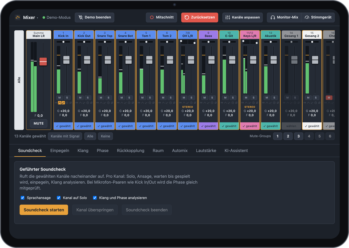 Mixer von BandAssist auf einem iPad mit allen Kanalzügen