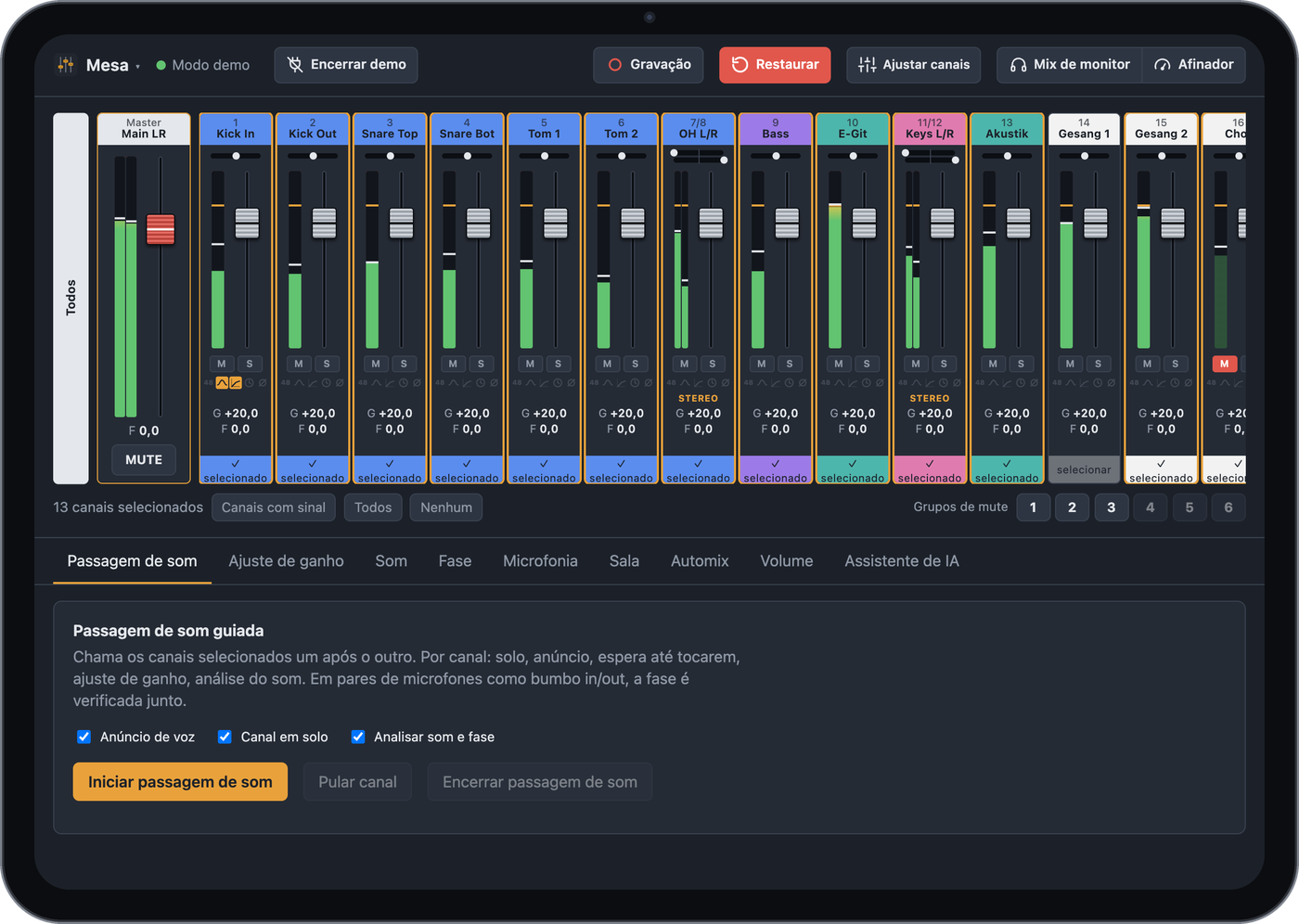 Mesa do BandAssist num iPad com todas as faixas de canal